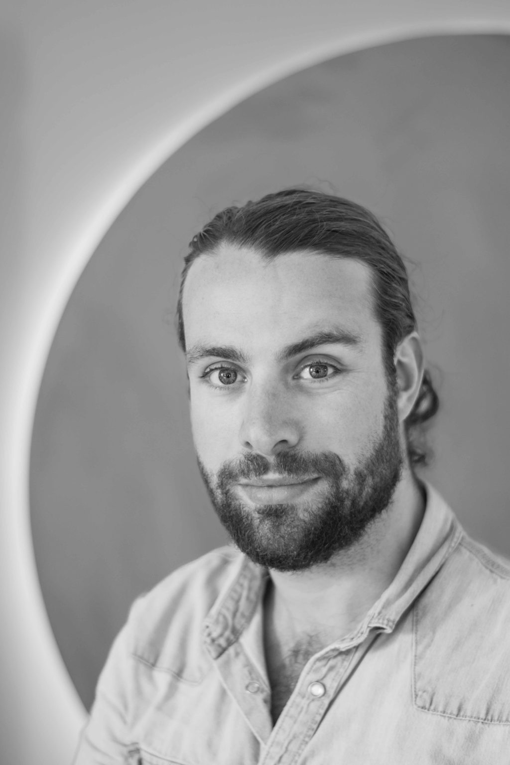 Avalon Schoorl Team Amos Katan Chef Operations Healing sessions